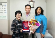 [경기티비종합뉴스] 수원특례시의회 유재광 의원,  현대탑월드아파트 입주자대표회로부터 감사패 받아