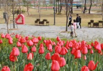 [평택시]  정장선시장 , 꽃으로 여는 평택의 봄 “2023 평택꽃나들이” 개막 참석     -경기티비종합뉴스-