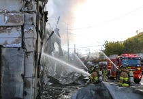 [경기티비종합뉴스] 용인소방서, 긴급구조통제단 불시 가동 총력 대응으로 안전사고 없이 큰 화재 잡아