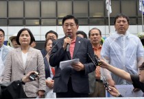 [양평군]  전진선군수,  서울 여의도 민주당사 앞 기자회견 열어     -경기티비종합뉴스-