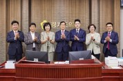 [경기티비종합뉴스] "특집" 경기도의회 미래과학협력위원회 이제영 위원장, ‘반도체 메가 클러스터 지원 조례안’ 상임위 통과…경기도 미래 먹거리 창출 기반 마련