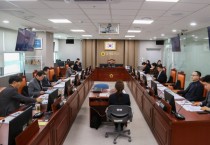 [경기티비종합뉴스] 경기도의회 건설교통위원회, 2025년 첫 상임위에서 '민생중심 건설교통' 정책 강조