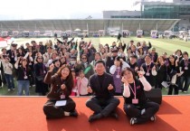 [경기티비종합뉴스] 용인특례시에서 엄마들의 재능과 일상을 나누는 ‘커라페스티벌’ 열려