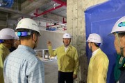 [경기티비종합뉴스] 경기도의회 경제노동위원회 정하용 의원,‘ 9월 노동안전의 날’ 현장 점검...용인시 동백종합복지회관 건설현장 방문