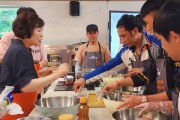[경기티비종합뉴스] 경기도농수산진흥원 최창수 원장, 라오스 외국인 계절근로자와 한국 식문화 체험…안정적 농촌 정착 지원