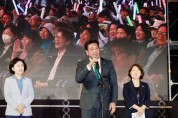 [경기티비종합뉴스] 화성특례시의회 이계철 의장, 만세구 권역별 콘서트 ‘비트와 감성사이’ 참석