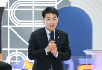 [경기티비종합뉴스] 화성특례시의회, 발달장애인 예술전시 ‘아트 브릿지’ 참석… “예술로 잇는 공감의 시간”