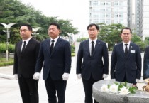 [경기티비종합뉴스] 경기도의회 국민의힘 방성환 대표의원, 제12대 신임 대표단 현충탑 참배…“강한 야당 저력으로 도민·민생 위한 길 열겠다”