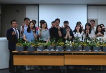 [경기티비종합뉴스] 화성도시공사 한병홍 사장, 녹색 나눔 확산… 요양원에 초록을 채우다