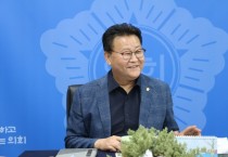 [경기티비종합뉴스] "특별 인터뷰" 오산시의회 김종욱 의장, 지역 언론인들과 차담회…“시민 체감형 의정 펼칠 것”