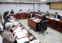 [경기티비종합뉴스] 수원특례시의회 기획경제위원회 장정희 위원장 , 조례안 등 안건심사