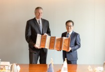 [경기티비종합뉴스] 경기도 김동연지사, 마이크 던리비 알래스카 주지사 만나 경제·기후·관광 개발 등 다양한 협력 방안 논의