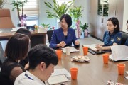 [경기티비종합뉴스] 최은희 화성시의회 보건복지위원장, 소상공인 범죄예방 지원 실무 간담회 개최