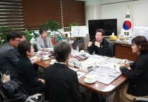 [경기티비종합뉴스] 용인특례시, 자매도시 미국 윌리엄슨 카운티의 경제개발청과 반도체산업 중심으로 도시 발전 방안 논의