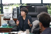 [경기티비종합뉴스] "특별 인터뷰" 반인숙 안성시의회 의장, 안성시기자협회와 차담회…“소통을 가장 중시, 시민과 함께 잘사는 안성 만들 것”
