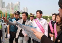 [경기티비종합뉴스] 이상일 용인특례시장, 서룡초 통학로 점검하고 교통안전 캠페인 동참