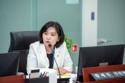 [경기티비종합뉴스] 경기도의회 보건복지위원회  황세주 의원, 사회서비스원 경로당 지원사업 지연 해명에 ‘쓴소리