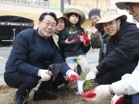 [경기티비종합뉴스] 화성특례시,정명근 시장, 보타닉가든 화성’ 시민의 손길로 피어나다... 동탄여울공원 내 특별정원 17개소 조성