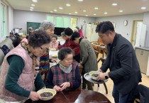 [경기티비종합뉴스] 수원시의회 김동은 대표의원, ‘짜장면은 행복을 싣고’ 나눔 봉사 참여