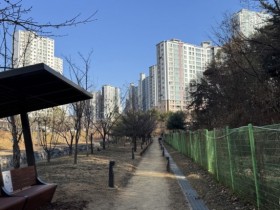 [경기티비종합뉴스] 화성특례시, 청계동 이음정원과 연계한 맨발걷기길 조성