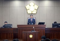 [경기티비종합뉴스] 수원특례시의회, 제396회 임시회 개회… 이재식 의장 “새 청사와 함께 지속가능한 의정의 새 장 열 것”