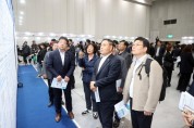 [경기티비종합뉴스] 수원특례시의회 이재식 의장,  2025 세대별 역량맞춤 수원시 일자리박람회 참석