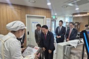 [경기티비종합뉴스] 방성환 경기도의회 국민의힘 대표의원, 추석 앞두고   안광률 더불어민주당 대표와 도의회 현업부서 직원 격려 나서