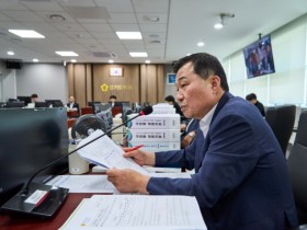 [경기티비종합뉴스] 경기도의회 경제노동위원회 소속 한원찬 의원,  전통시장 자부담 폐지·근로시간 단축 예산의 취약근로자 전환 활용 촉구