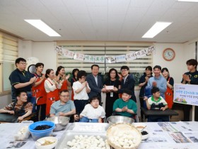[경기티비종합뉴스] 군포시의회 이우천 의장, ‘꾸준히 이웃 곁으로’  사회복지시설 8곳 찾아 따뜻한 정 나눠