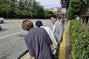 [경기티비종합뉴스] 수원특례시의회 보건복지위원회 이희승 의원,  영통로 보행환경 점검… 보행 안전 확보 방안 논의