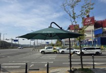 [경기티비종합뉴스] 용인특례시 처인구 건설고로과, 폭염 취약 구역에 시민 안전 위한 그늘막 확대 설치