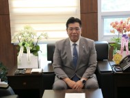 [경기티비종합뉴스] "특별 인터뷰" 화성특례시의회 이계철 의장, 지역 언론인과의 소통 및 차담회 열어… "시민 신뢰받는 의회 만들겠다"