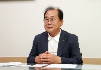 [경기티비종합뉴스] "인터뷰"  수원특례시의회 이찬용 도시미래위원장, 수원특례시기자협회와 만나 “책임 있는 의정으로 신뢰받는 의회 만들겠다”