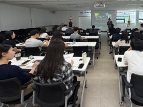 [경기티비종합뉴스] 경기도시장상권진흥원, AI로 공공혁신 속도 낸다…전 직원 대상 인공지능 전환(AX) 특강 개최