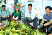[경기티비종합뉴스] 이상일 용인특례시장, 이동읍 새마을부녀회 ‘지역농가 상생 위한 옥수수 판매 행사’ 참석