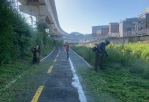 [경기티비종합뉴스] 용인특례시 처인구, 주요 하천 산책로 제초작업 진행