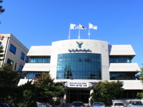 [경기티비종합뉴스] 용인도시공사, 한부모가족 복지시설 봉사에 구슬땀... 국민신문고 칭찬으로 이어져