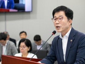 [경기티비종합뉴스] 경기도의회 교육행정위원회 김근용 부위원장, ‘왜곡된 신체 인식대응...학생 건강증진 조례 개정안 통과’