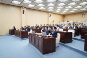 [경기티비종합뉴스] 안성시의회 반인숙 의장, 제243회 임시회 폐회…추경 17억7,500만원 감액 수정 가결