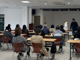 [경기티비종합뉴스] 여주시, “키오스크 주문, 이제 우리도 할 수 있어요!” 달리는 디지털 학당 열기 가득