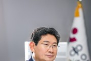 [경기티비종합뉴스] 이상일 용인특례시장, "네팔 대홍수로 연락 끊긴 용인 시민 2명 등 한국인 모두가 무사히 귀환하길 기원"