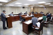 [경기티비종합뉴스] 수원특례시의회 도시미래위원회 이찬용 위원장, 조례안 등 안건심사