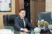 [경기티비종합뉴스] "특별 인터뷰" 경기경제자유구역청 김능식 청장 언론과 소통… '첨단 산업으로 경기 도약 이끈다'"