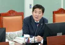 [경기티비종합뉴스] "특집" 경기도의회 문화체육관광위원회 조용호 의원, 경기문화재단 대표이사 인사청문회에서 조직 내 소통 강화 및 예술인 자립 지원 강조