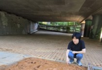 [경기티비종합뉴스] 수원특례시의회 박혜연 의원, 두레뜰공원 맨발걷기 황토길 현장점검.. “시민 불편 꼼꼼히 살필 것”