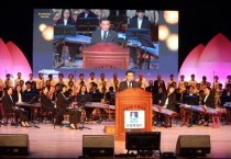 [경기티비종합뉴스] 수원특례시의회 이재식 의장, “평화와 희망의 등불, 시민과 함께 밝혀” – 2025 수원연등축제 참석