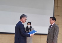 [경기티비종합뉴스] 수원특례시의회 정영모 의원, 한일초등학교 감사장 수상
