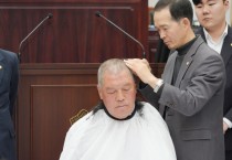 [경기티비종합뉴스] 안성시의회 안정열 의장 삭발 투쟁, LNG 열병합발전소·345kV 송전선로 3개 노선 건설 전면 반대