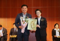 [경기티비종합뉴스] 수원특례시의회 유재광 의원, 제7회 ‘다산의정대상’ 수상… 시민 삶의 질 향상에 기여한 공로 인정