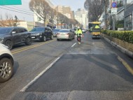 [경기티비종합뉴스] 황규돈 수원시 팔달구청장, 해빙기 ‘포트홀 보수전담반’ 본격 가동… 안전한 도로환경 조성 총력